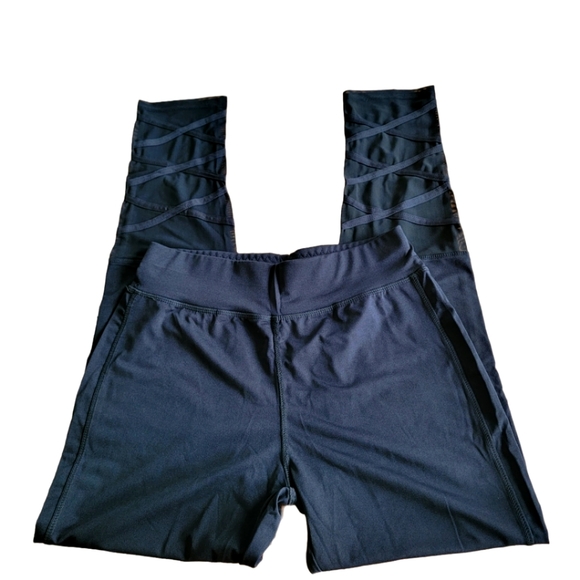 ✨️2/$20 Black Athletic Leggings with Mesh Fabric Panel L/XL - Picture 1 of 4